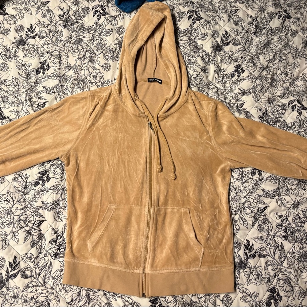 Fashion Nova suit top and bottom size medium